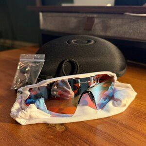 Oakley Radar EV Path Fire Iridium Sunglasses – White, NEW